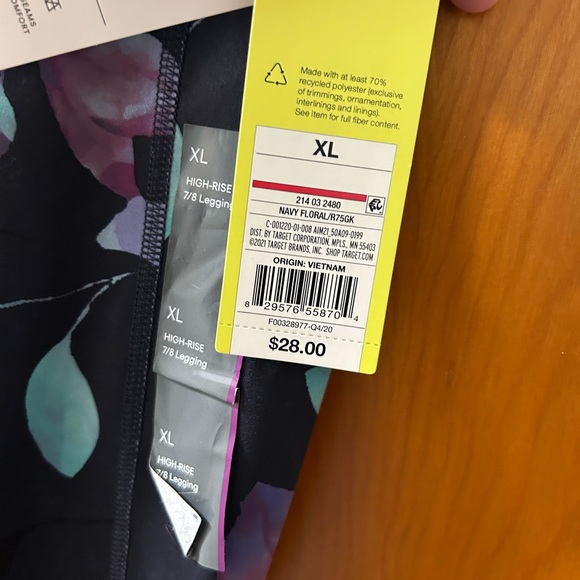 All in Motion Black Leggings with Multicolor Leaf Design contour power waist - Picture 4 of 6